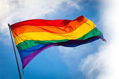 Αφίσες Athens Pride εκτός Μετρό για πρώτη φορά σε δέκα χρόνια — η διοργάνωση καταγγέλλει, η ΣΤΑΣΥ επικαλείται «εμπορικές δεσμεύσεις»