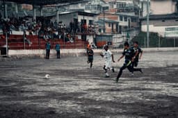 Μουντιάλ 2026: η Γαλλία πέρασε με 3-0 το Ιράκ σε ματς που σταμάτησε για 131 λεπτά λόγω βροχής