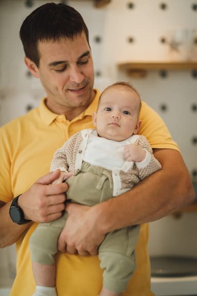 «Dad Brain»: Η επιστήμη δείχνει ότι η πατρότητα ξαναχτίζει τον ανδρικό εγκέφαλο