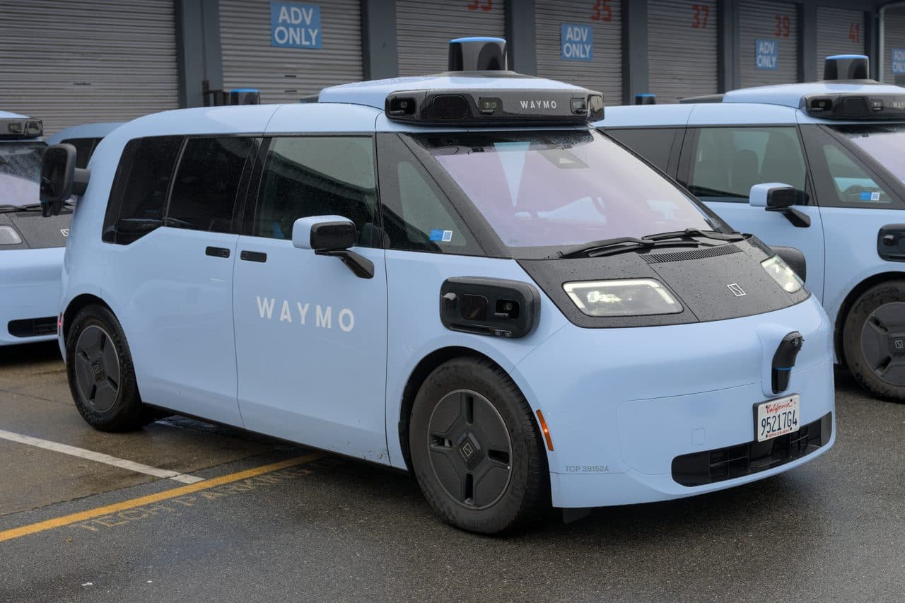 Waymo — φωτογραφία αρχείου · Dllu / CC BY-SA 4.0, μέσω Wikimedia Commons