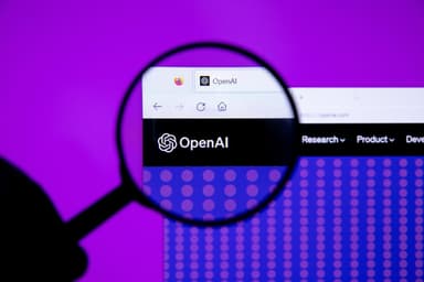 OpenAI: γύρος έως 30 δισ. δολ. στα 1,25 τρισ. πριν από πιθανή IPO — γέφυρα χρηματοδότησης και συζητήσεις με τα Εμιράτα για υπολογιστική ισχύ