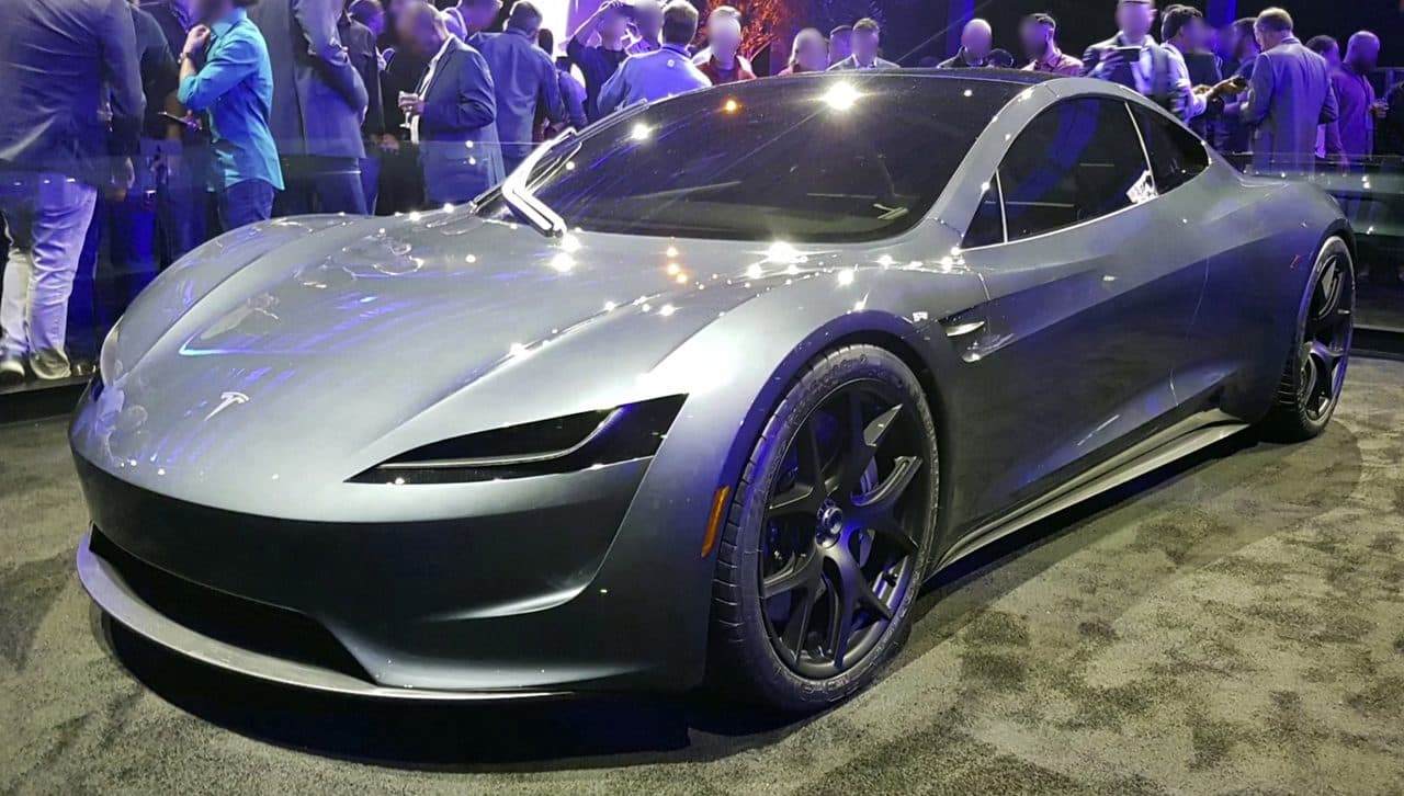 Το πρωτότυπο του Roadster δεύτερης γενιάς — φωτογραφία αρχείου · Smnt / CC BY-SA 4.0, μέσω Wikimedia Commons