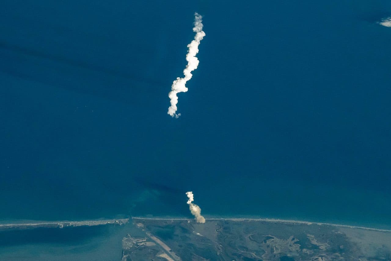 Εκτόξευση πυραύλου SpaceX — φωτογραφία αρχείου · NASA/Don Pettit / Public domain, μέσω Wikimedia Commons